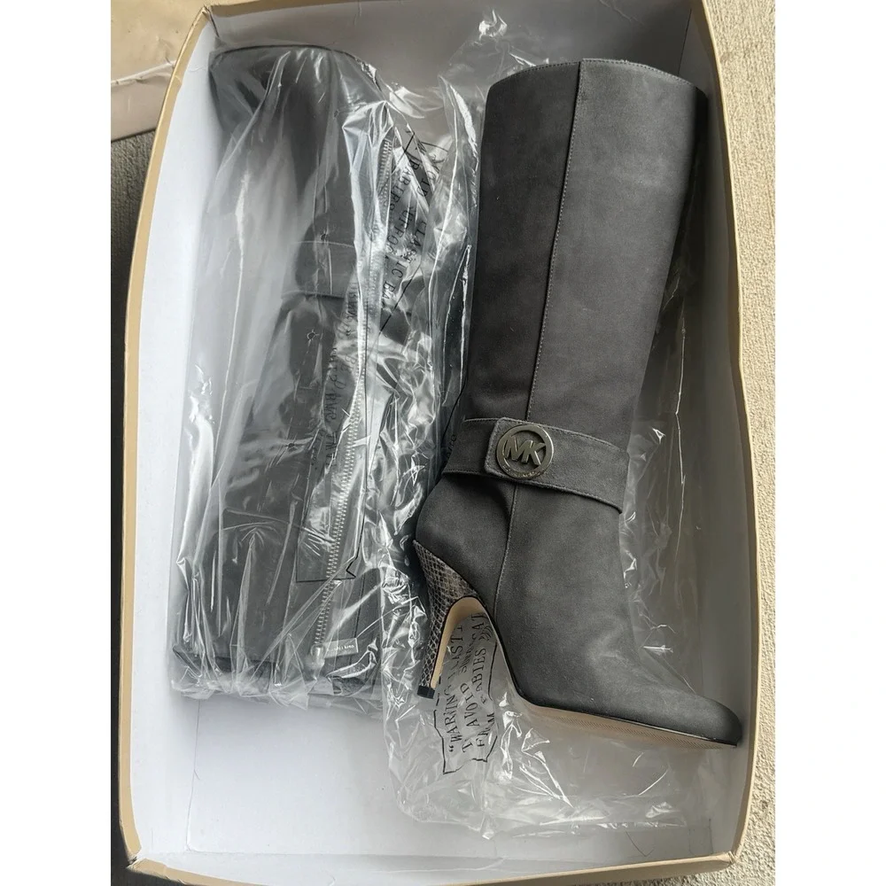 Michael Kors Caroline Boots Womens 5M Gray Suede Embossed Leather KNEE HIGH NIB